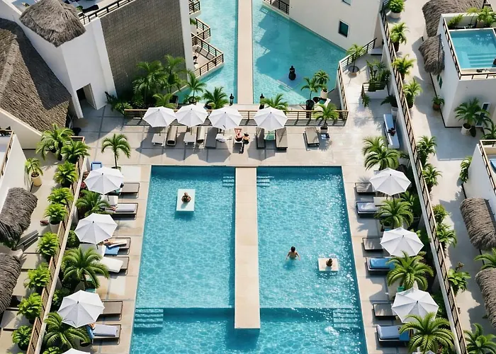 Prime Rooftop Pool At Aldea Thai