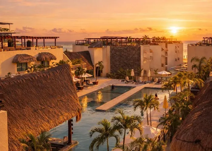 Prime Rooftop Pool At Aldea Thai Appartement Playa del Carmen